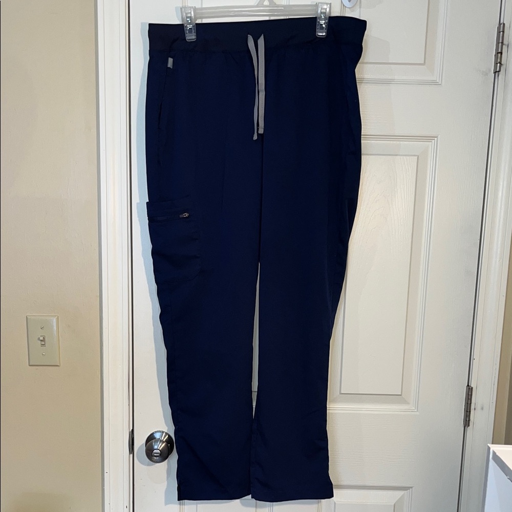 Women’s scrubs